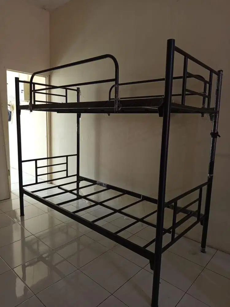 Dijual Ranjang Susun 800 Ribu