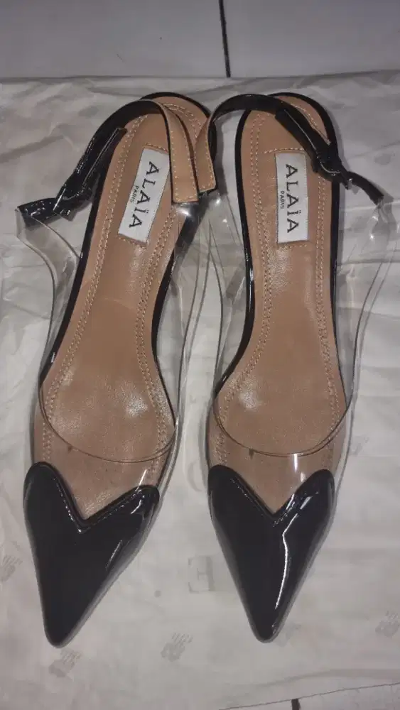 ALAiA le Coeur slingback pumps Balck  heal Original preloved