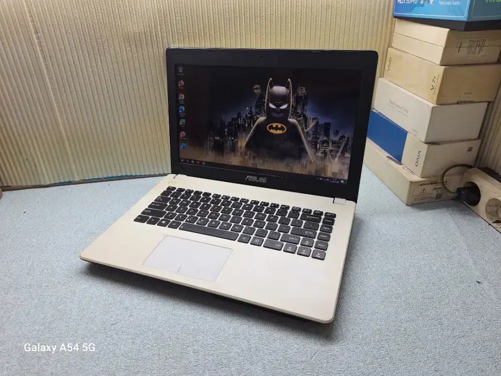 Laptop Asus X451CAP Core i3-3217U SSD 128 GB RAM 4 GB Masih Bagus