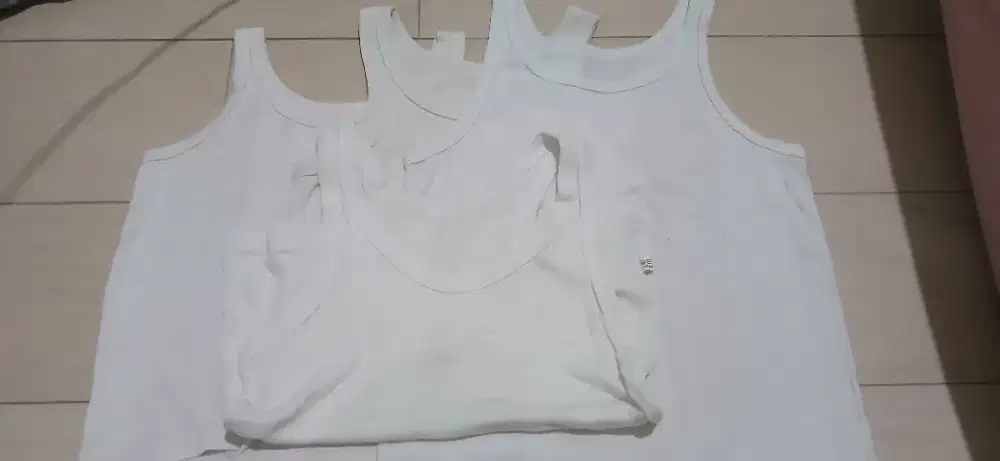 Kaos dalem Balita
