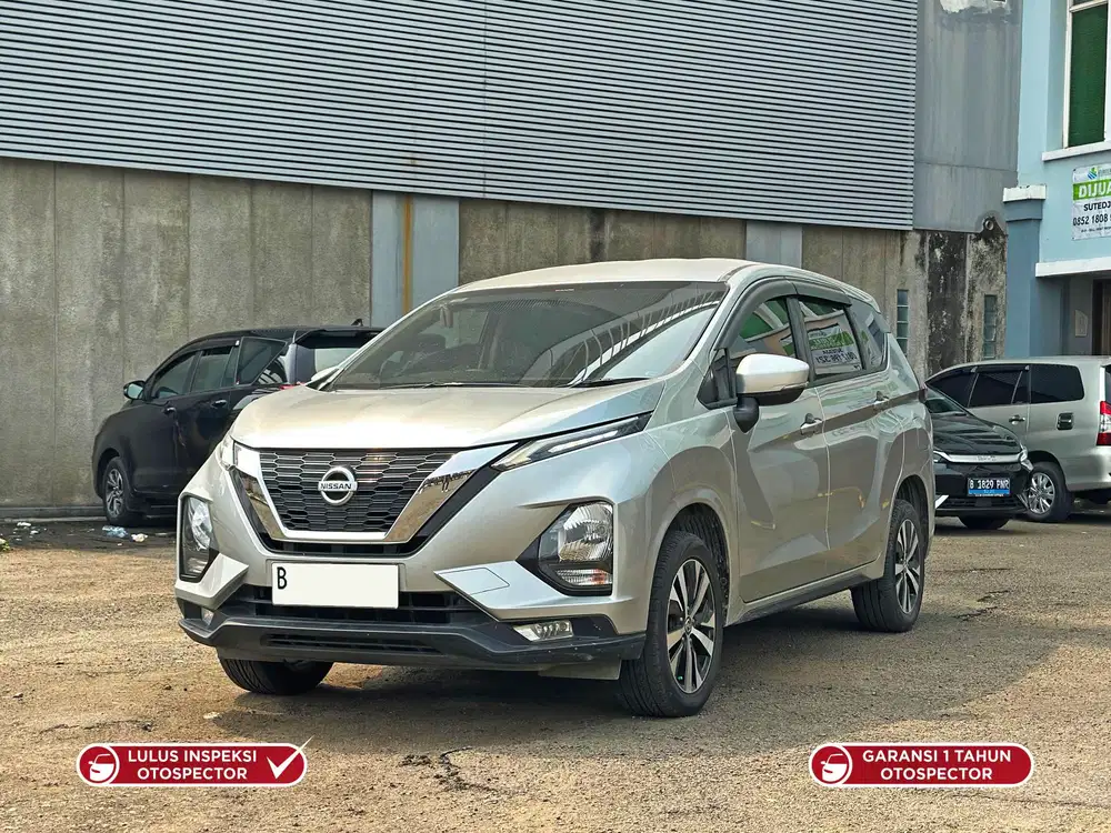 DP 15jt Livina VE 2019 matic AT new nissan 1.5 silver sdr xpander