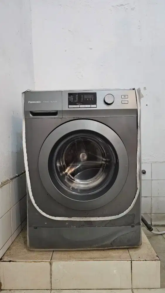 MESIN CUCI LG BUKAAN DEPAN 7KG