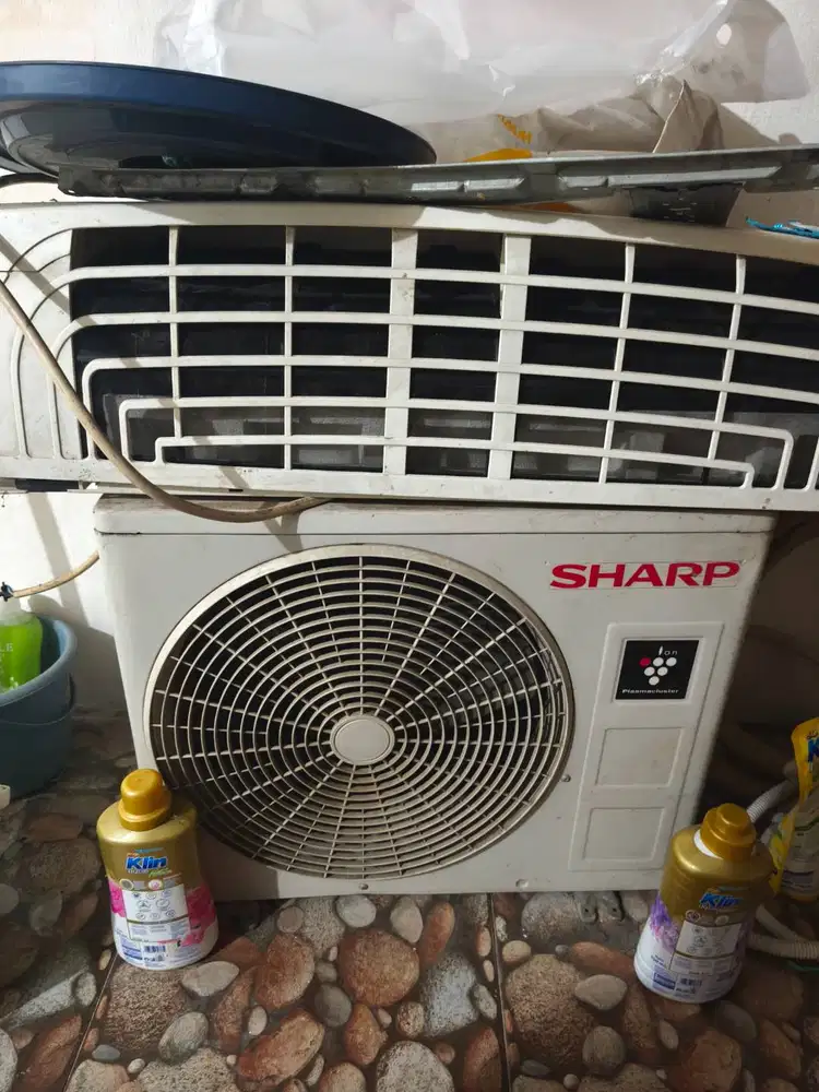 AC merk Sharp R32