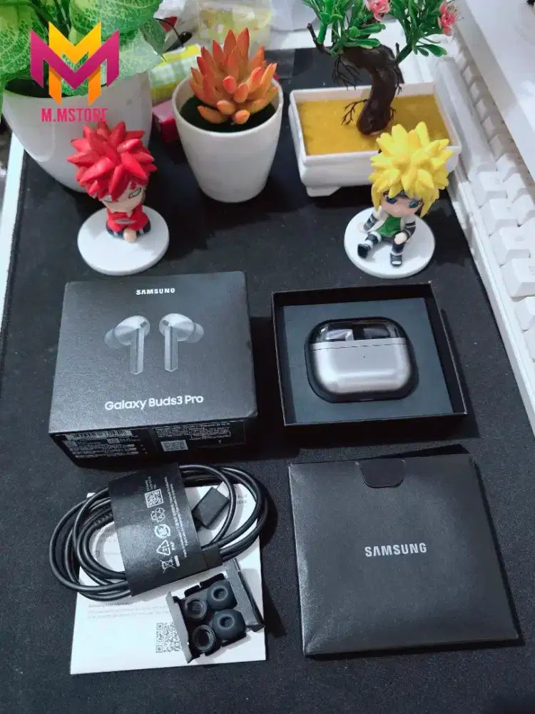 Samsung Galaxy Buds 3 Pro Silver Fullset like new original samsung