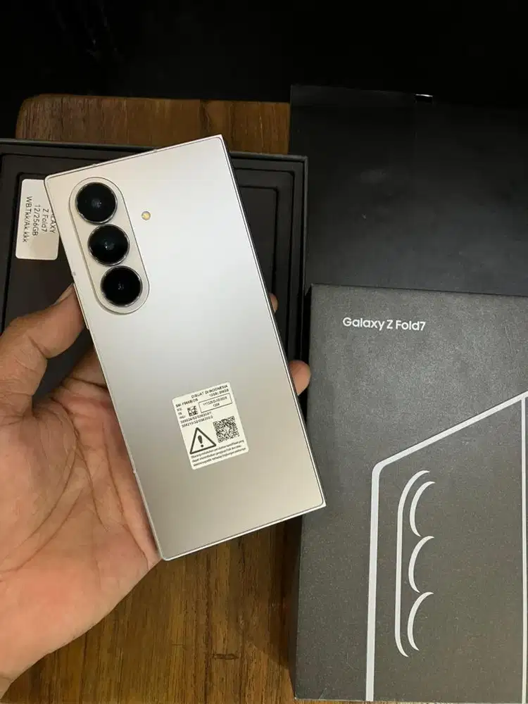 Samsung zfold 7 256gb like new