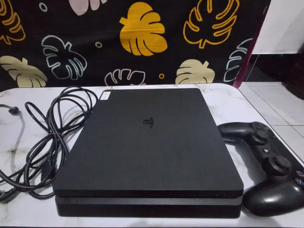 Ps 4 slim orian