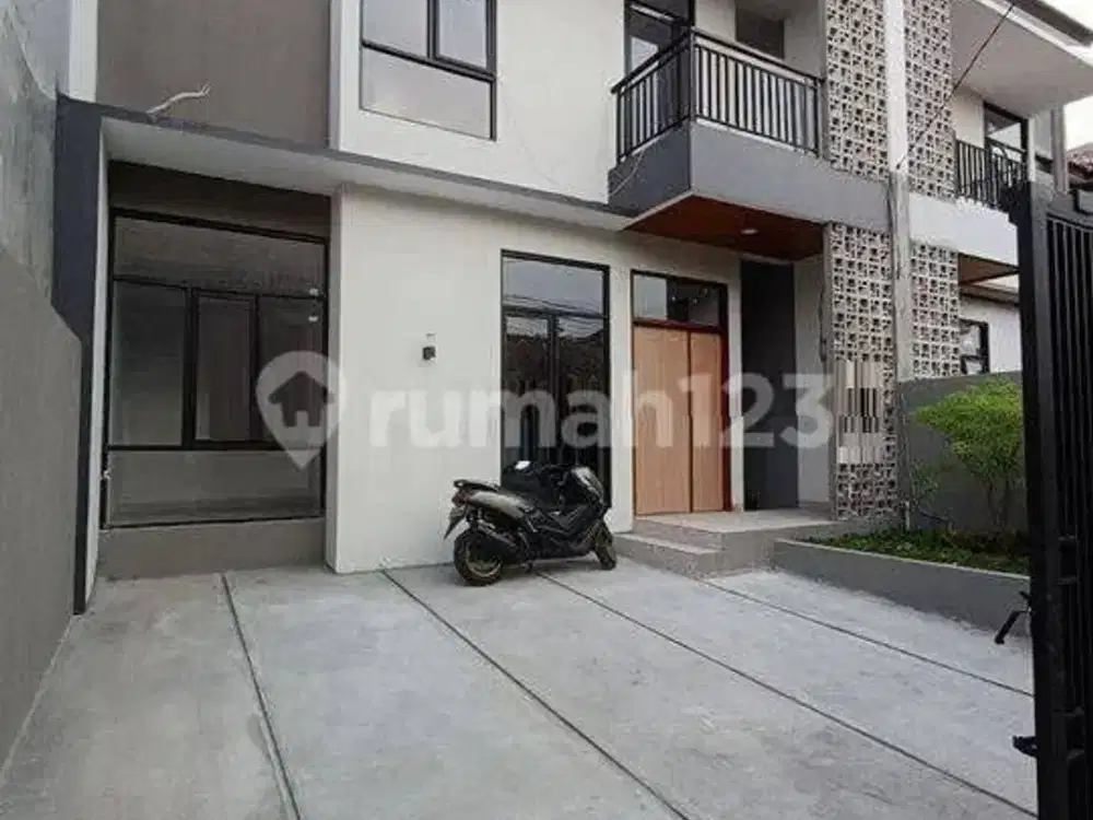 Rumah Baru 2 Lantai Siap Huni SHM di Turangga Buah Batu