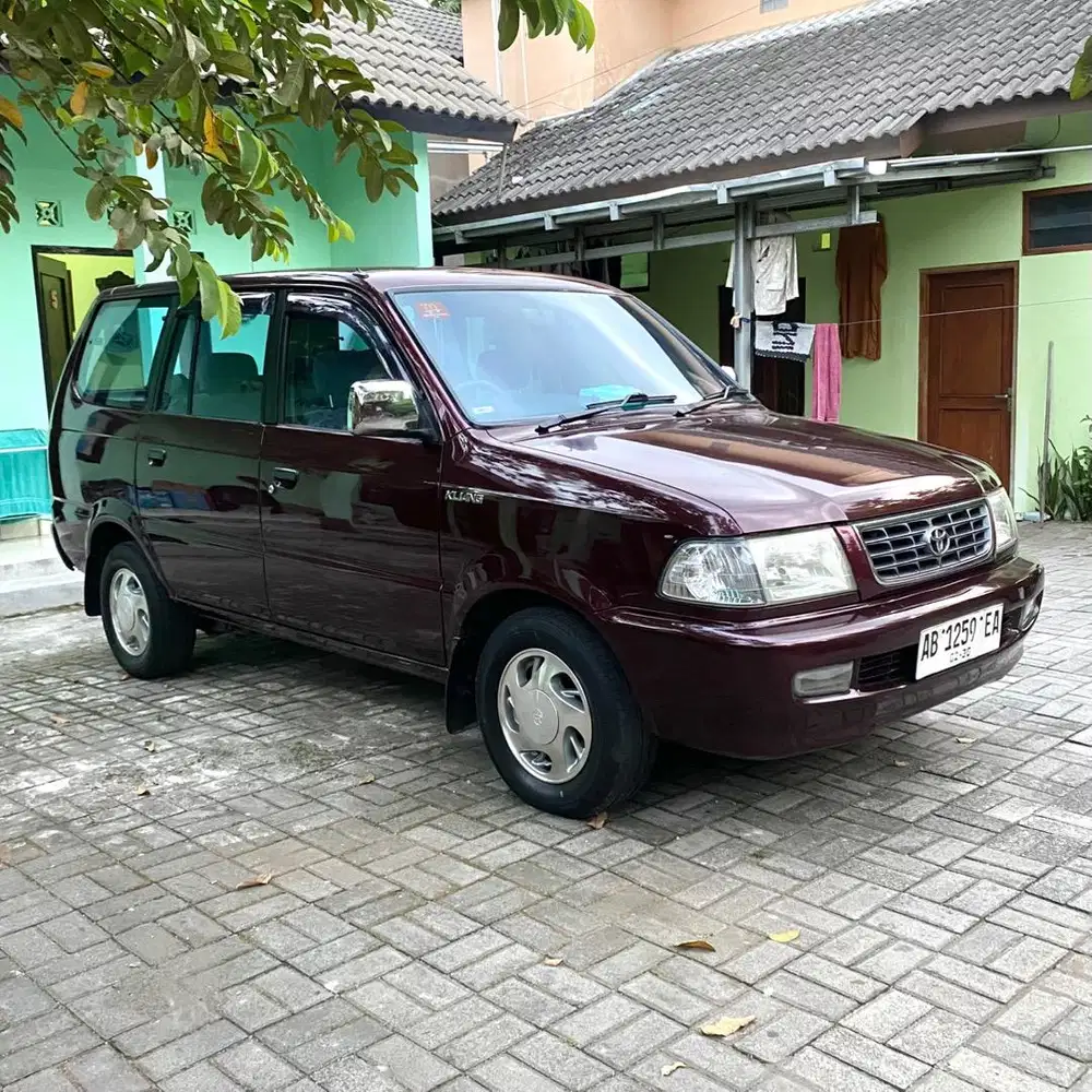 Kijang LGX 2002