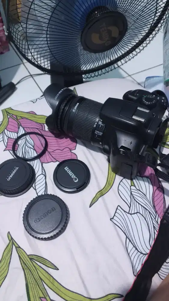 Kamera Cannon 1300d wifi tingal pake mulus