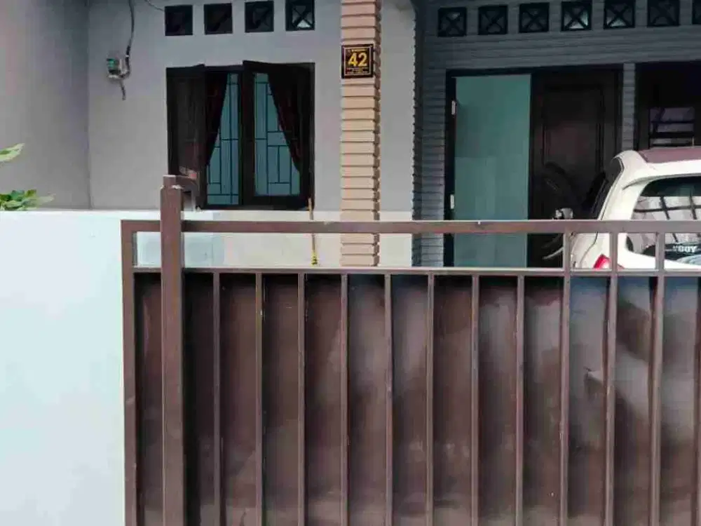 Dijual rumah siap huni daerah Gandul Cinere sayap Jakarta Selatan