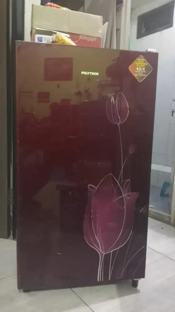 Kulkas secend merk Polytron 1 pintu