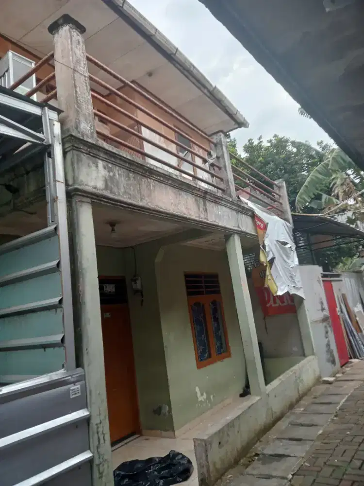 Rumah 2 lantai disewakan meroktog