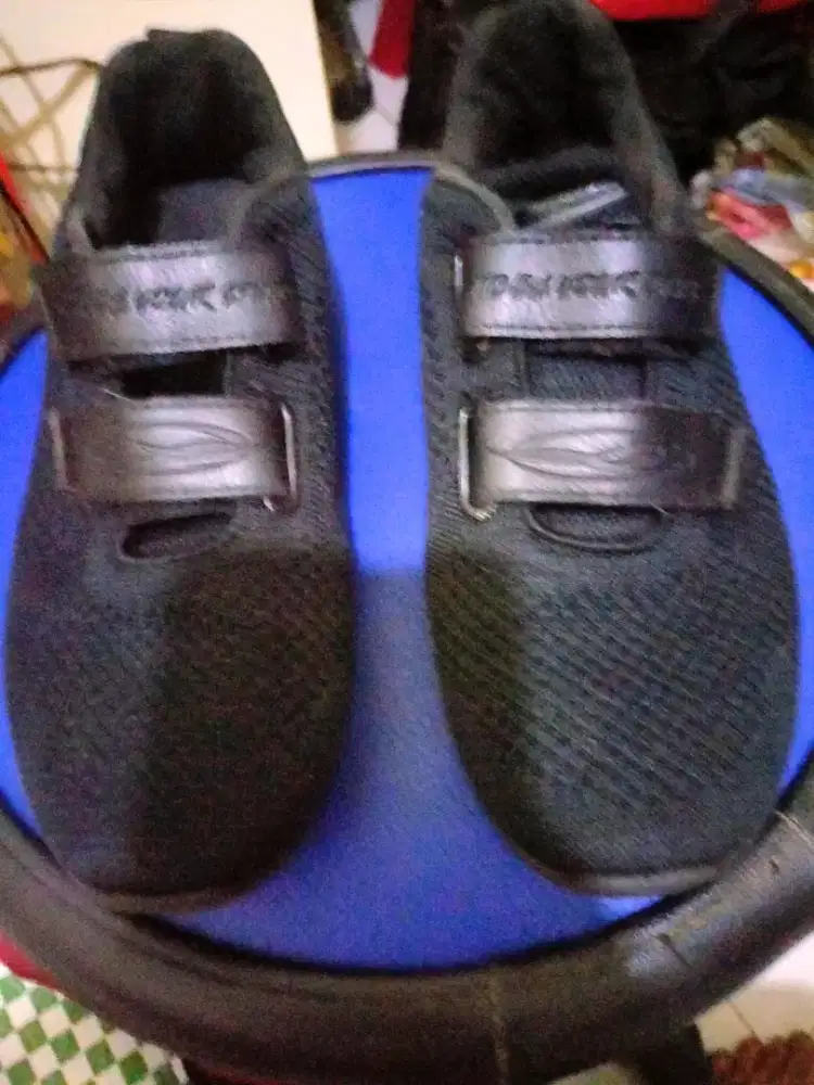 Jual sepatu merk tobe your stars