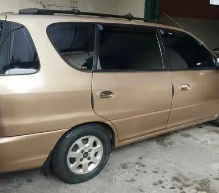 Kia Carens 2001 Bensin