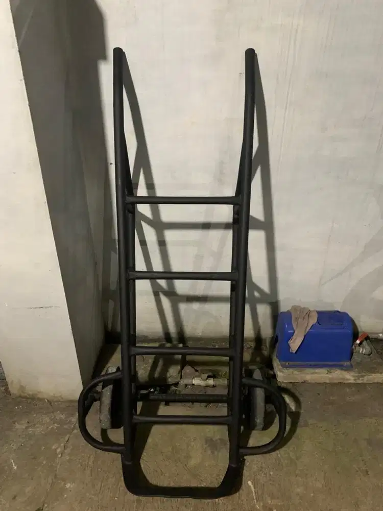 TROLI BARANG UNTUK BAWA BARANG berat