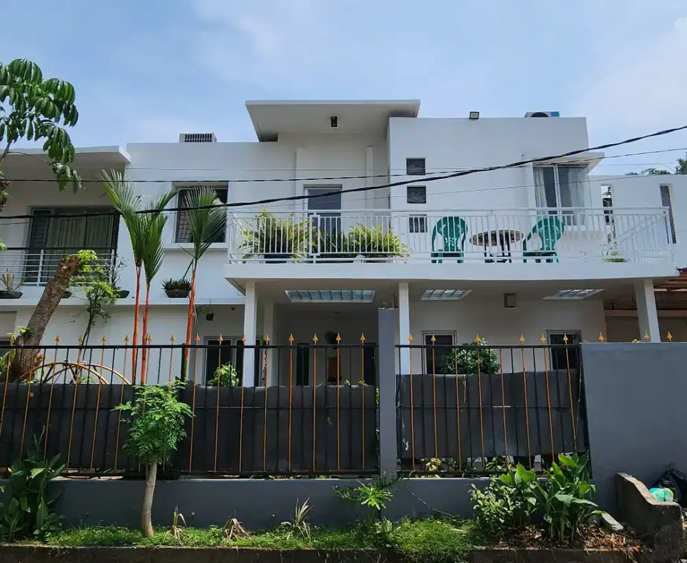 DIJUAL RUMAH BAGUS SIAP HUNI - KAWASAN BINTARO, JAKSEL