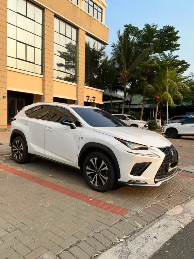 MURAH!! LEXUS NX300 F SPORT 2018