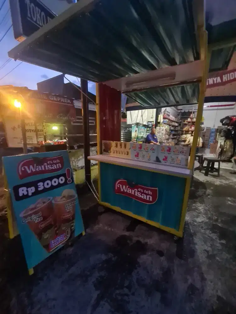 Booth semi container ukuran 120 x 60 x 200 kondisi no minus
