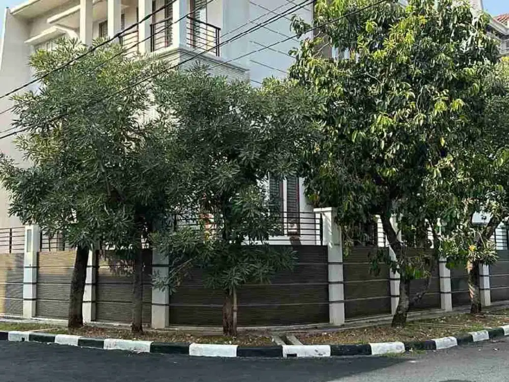 Rumah siap huni di Gading Kirana