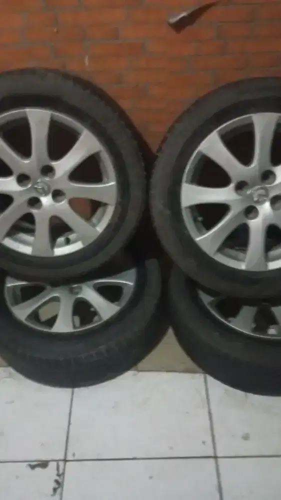 Jual velg+ Ban  bekas
