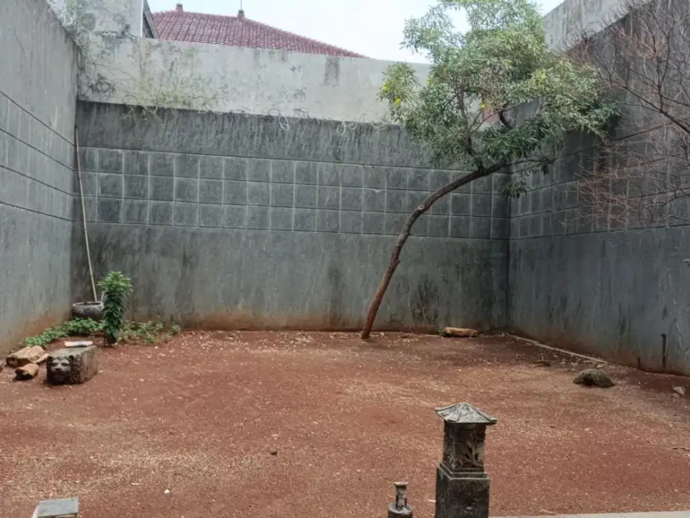 Dijual Rumah Siap Huni @Menteng Jakarta Pusat Luas Tanah: 586 m2 39 Miliar