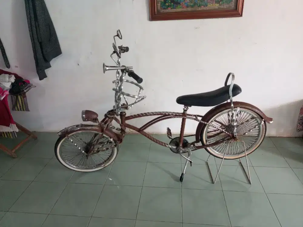 Sepeda lowrider