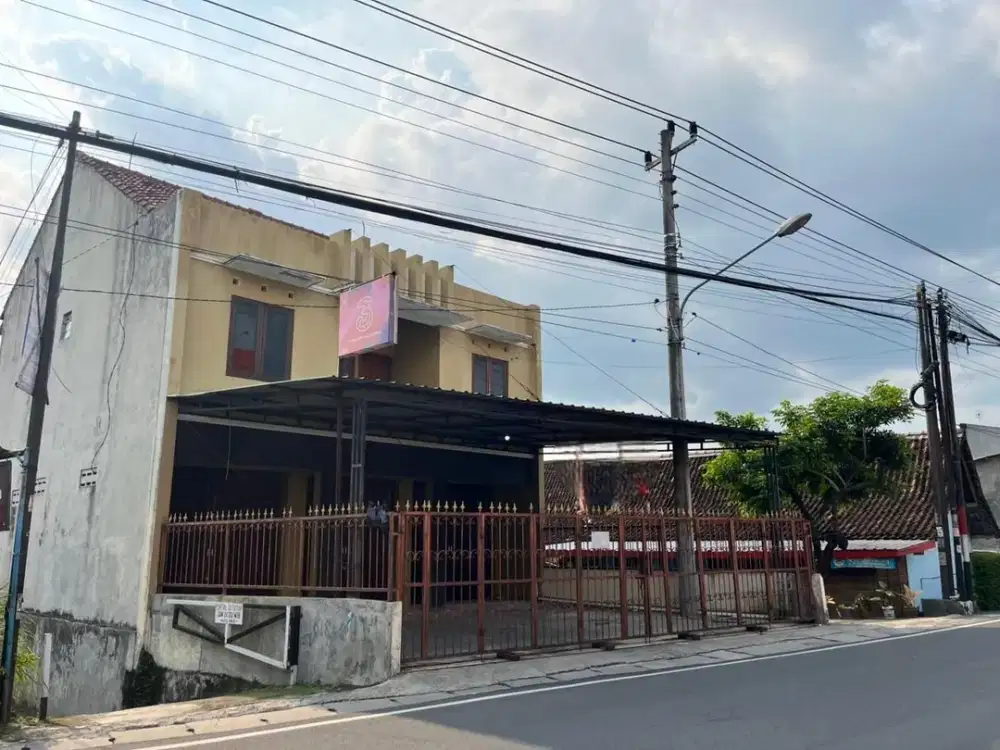 DISEWAKAN / DIJUAL RUKO 2 LANTAI COCOK UNTUK TEMPAT USAHA JALAN KABUPATEN, SLEMAN