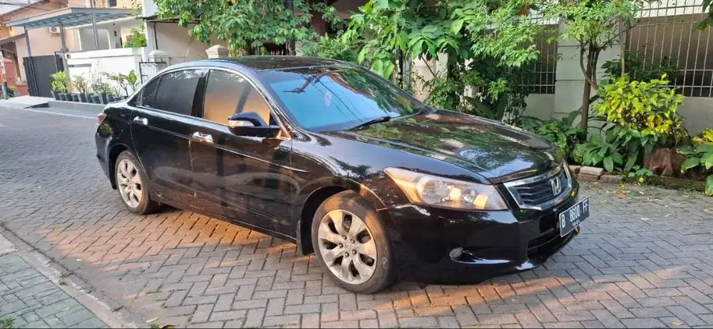 Honda Accord 2.4 VTi 2009 Hitam – Kondisi Terawat