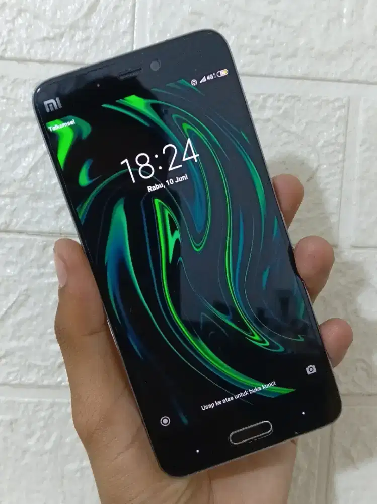 Xiaomi Mi 5 3/32 Gb