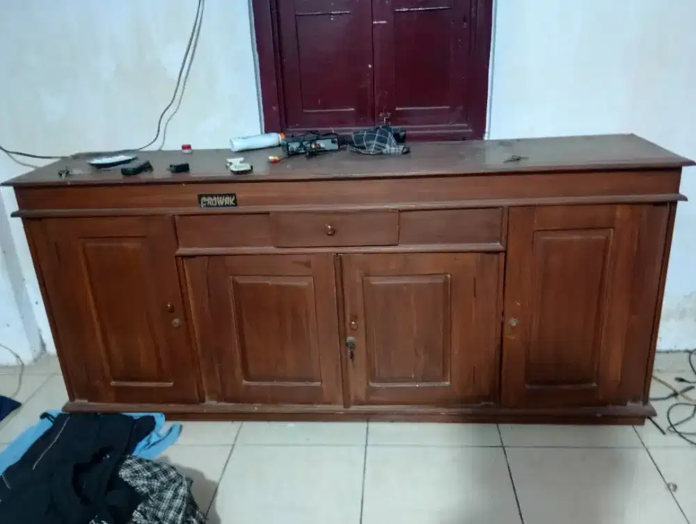 LEMARI JATI tempat tv /barang