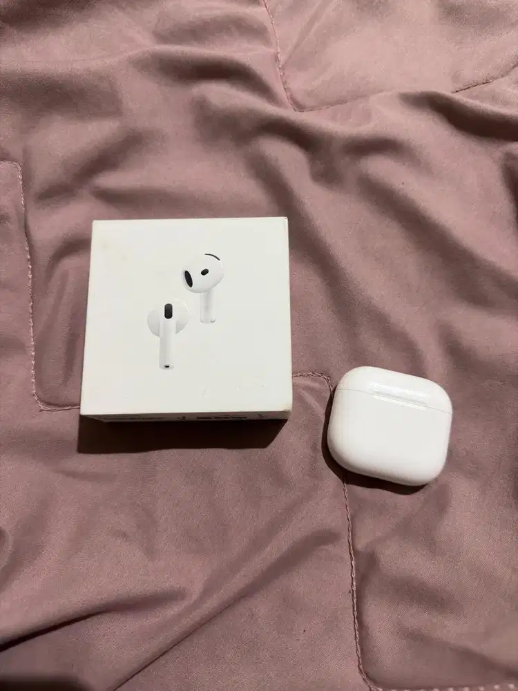 Airpods 4 Active Noise Cancellation
