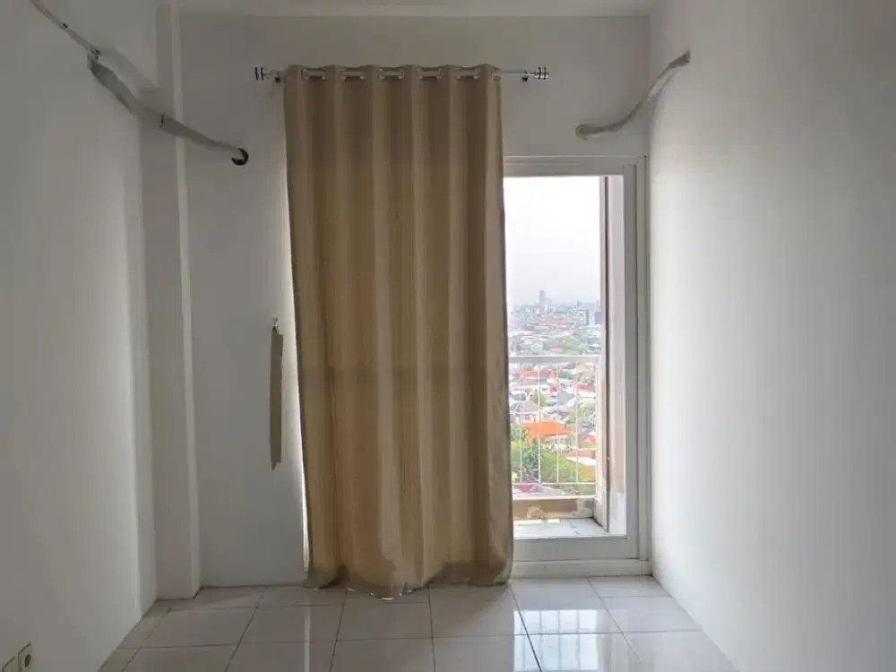 Disewakan Apartemen Puncak Dharmahusada Tower A Kosongan Ada AC 2 dan Gordyn Raya MERR dekat UNAIR