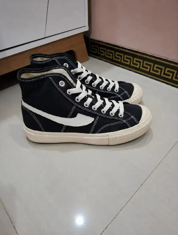 Compass bu nike adidas