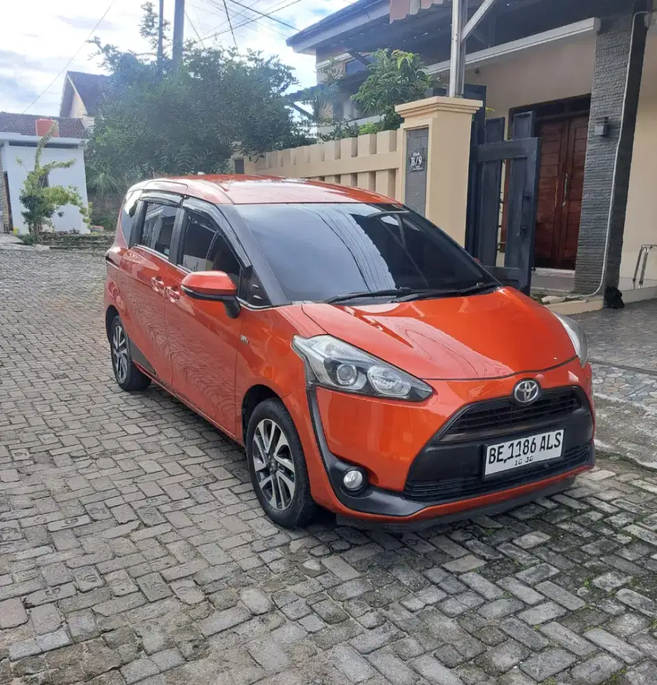 Toyota Sienta Tipe V Matic