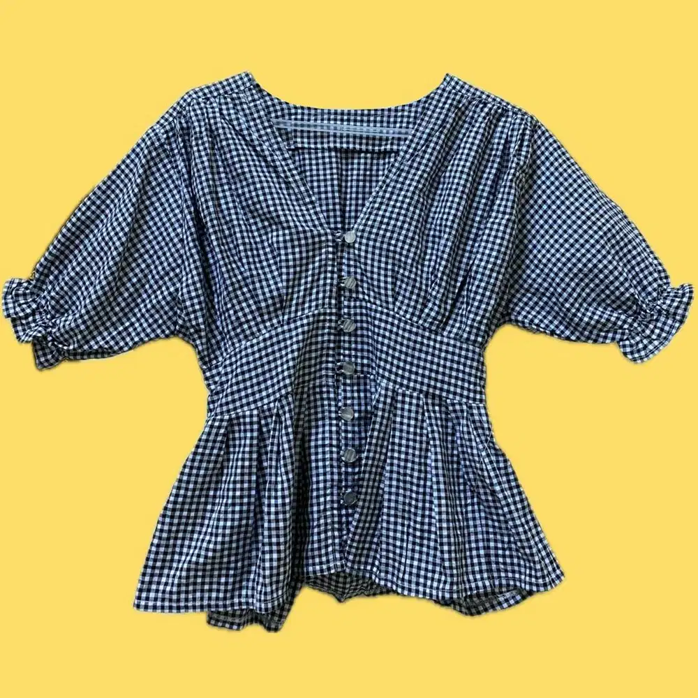 Puffy sleeve blouse