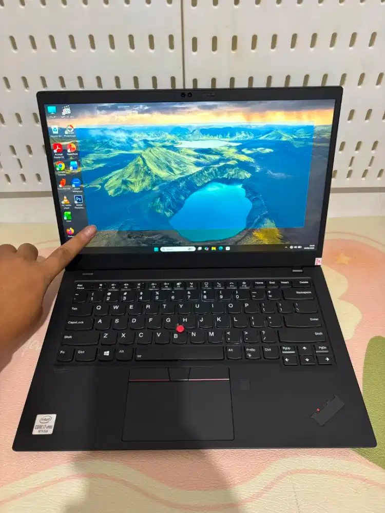 X1 Carbon G8 Touchscreen Intel Core i7-10610U Ram 16GB Ssd 256GB