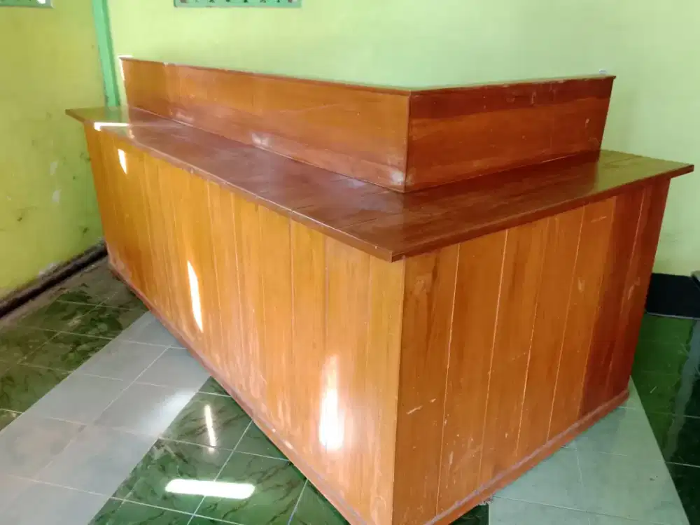 Meja bar atau warkop