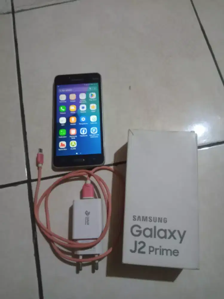 Dijual hp Samsung j2prime normal fullset
