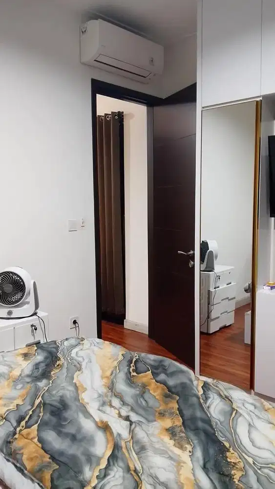 Over kredit apartemen(condo house)