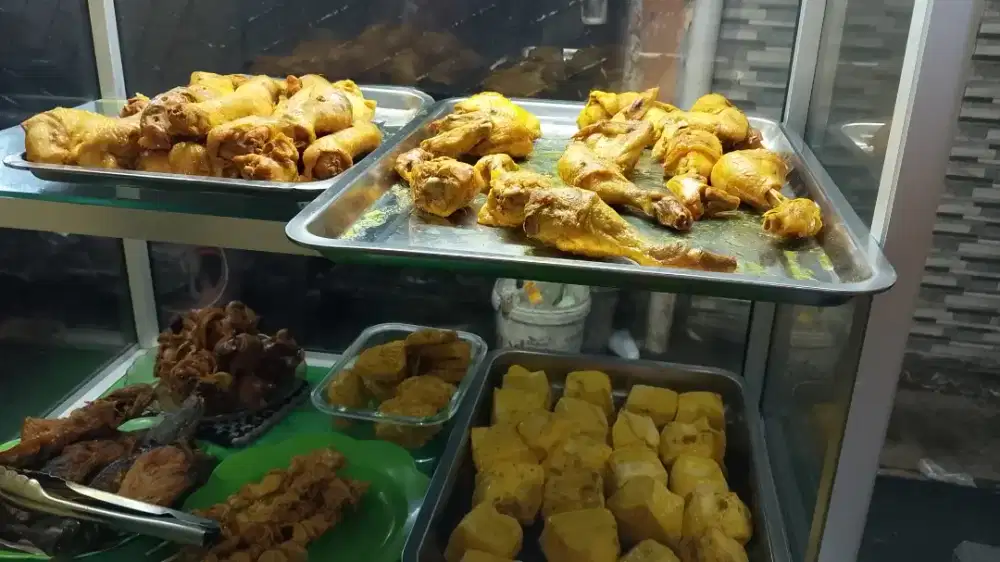 Jualan Ayam penyet cabe ijo, terima pesanan juga