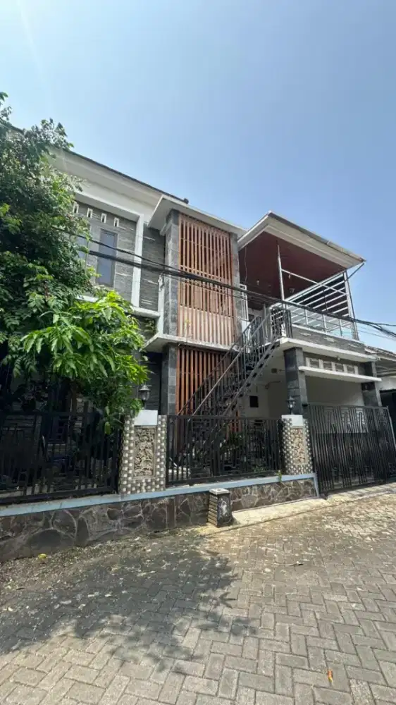 Rumah Saxophone Siap Huni Full Prabot Full Furnished Dekat Kampus