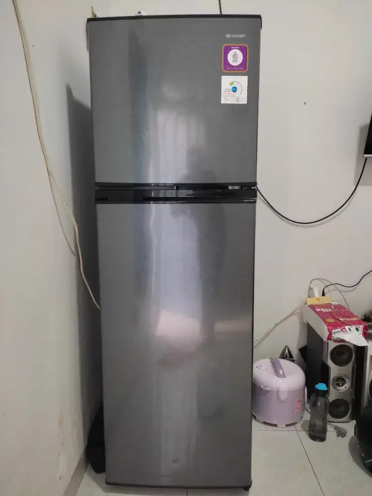 Dijual  Kulkas Sharp