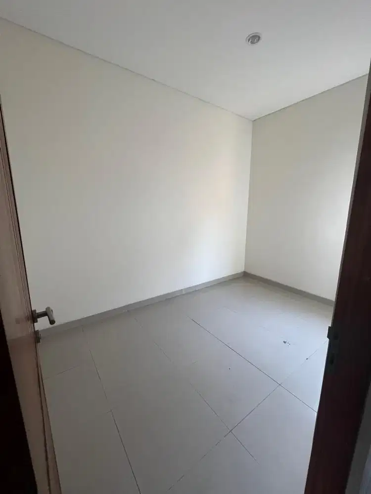 Dikontrakan rumah tahunan.