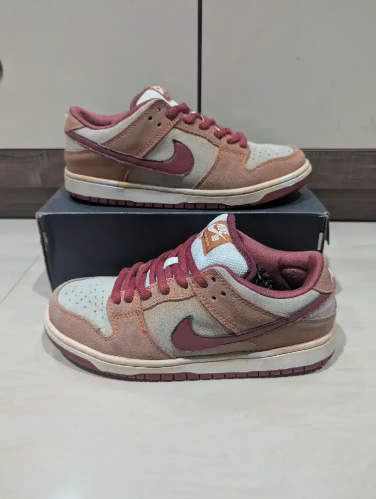 SEPATU NIKE SB DUNK LOW DARK RUSSET size 37.5