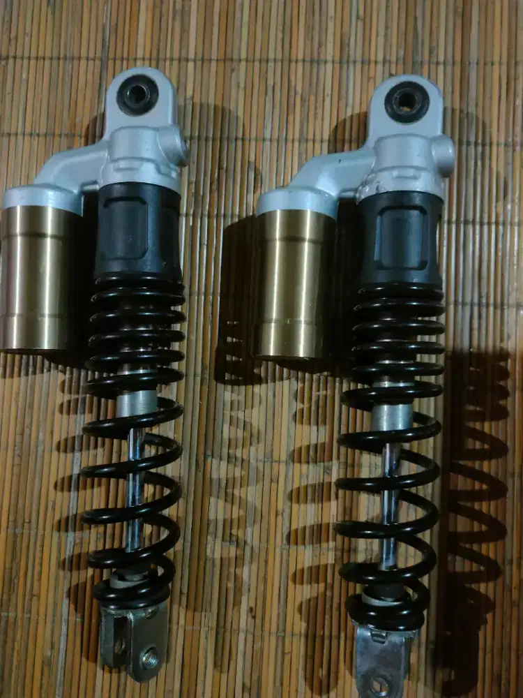 Shockbreaker belakang Yamaha Nmax