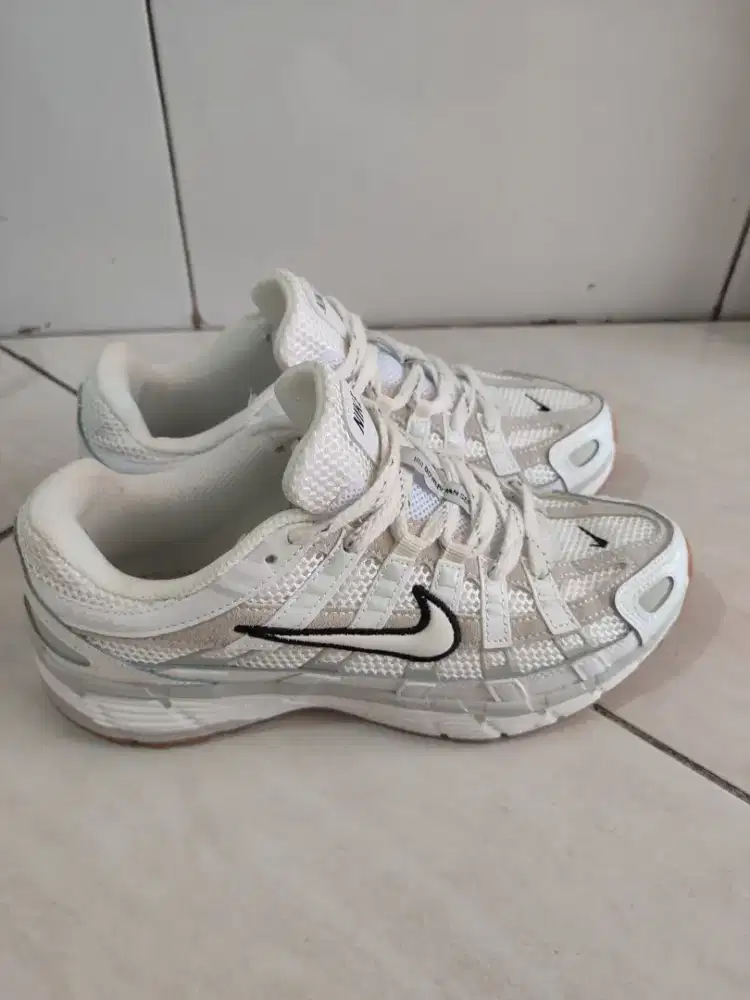 Sepatu Nike P-6000
