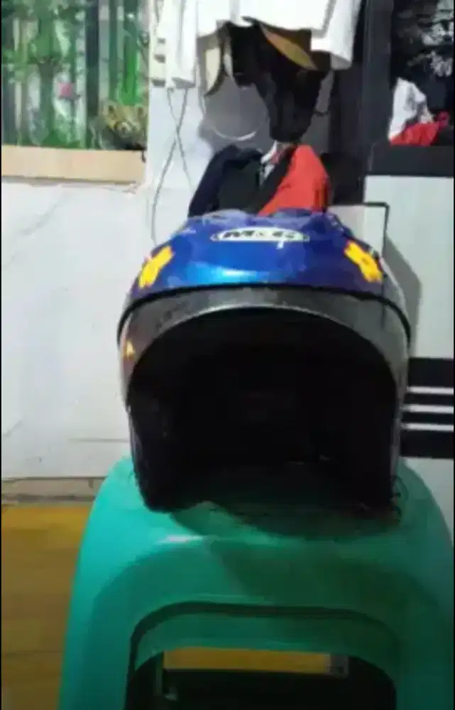 Jual 2 helm 80 rb