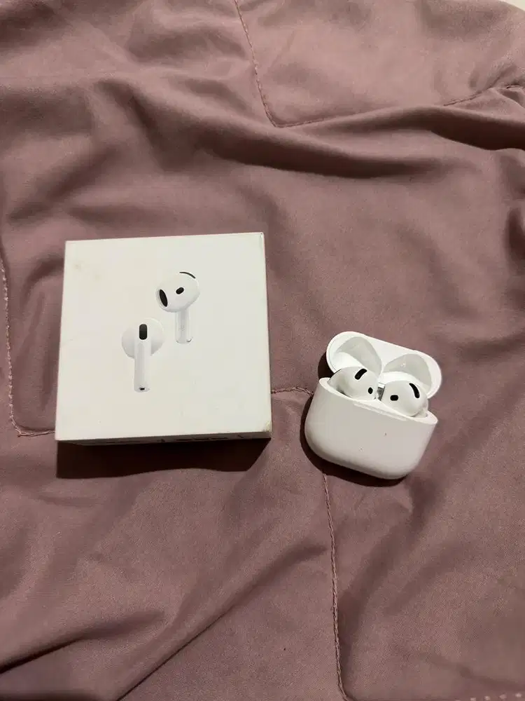 Airpods Gen 4 Active Noise Cancellation