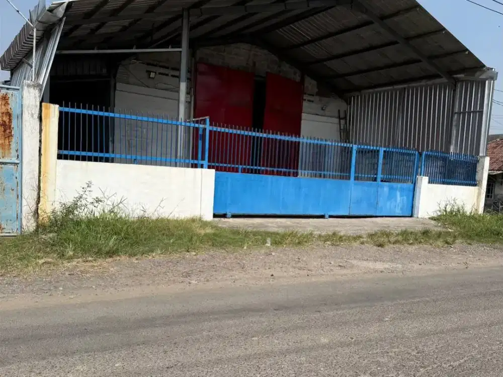 GUDANG AREA BUDURAN SIDOARJO*Ada Ruang kantor  1 Kamar Mandi Listrik 5500 watt Hadap Utara Air sumur Akses Container 40ft