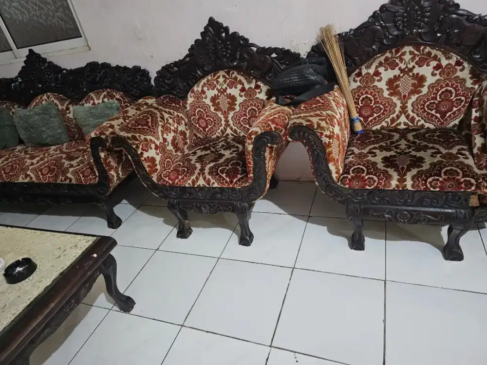 Sofa kayu jati ukir gajah